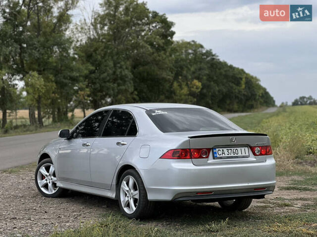 Серый Хонда Аккорд, объемом двигателя 2.2 л и пробегом 207 тыс. км за 6899 $, фото 4 на Automoto.ua