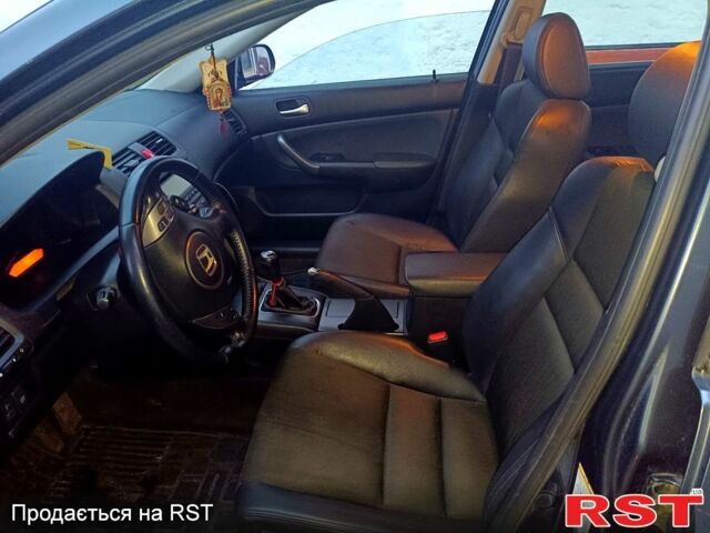 Серый Хонда Аккорд, объемом двигателя 2.2 л и пробегом 0 тыс. км за 6000 $, фото 4 на Automoto.ua