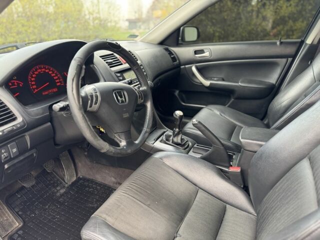 Серый Хонда Аккорд, объемом двигателя 2.2 л и пробегом 285 тыс. км за 2800 $, фото 6 на Automoto.ua