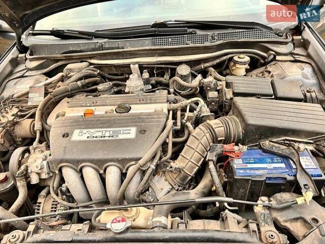 Серый Хонда Аккорд, объемом двигателя 2 л и пробегом 420 тыс. км за 5500 $, фото 17 на Automoto.ua