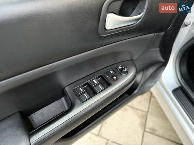 Серый Хонда Аккорд, объемом двигателя 2.4 л и пробегом 156 тыс. км за 9800 $, фото 32 на Automoto.ua