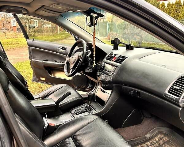 Серый Хонда Аккорд, объемом двигателя 2 л и пробегом 420 тыс. км за 5500 $, фото 3 на Automoto.ua