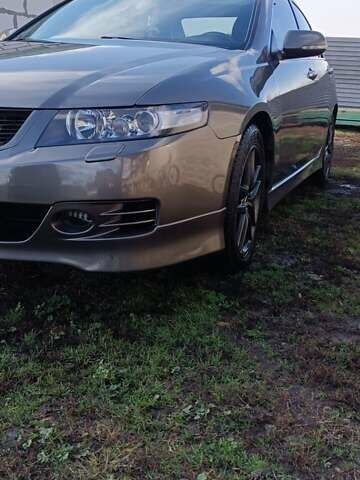 Серый Хонда Аккорд, объемом двигателя 2.35 л и пробегом 279 тыс. км за 7900 $, фото 6 на Automoto.ua