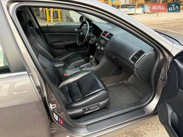 Сірий Хонда Аккорд, об'ємом двигуна 2 л та пробігом 188 тис. км за 6999 $, фото 27 на Automoto.ua