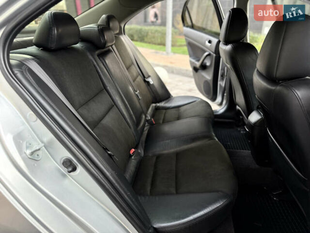 Серый Хонда Аккорд, объемом двигателя 2.4 л и пробегом 156 тыс. км за 9800 $, фото 58 на Automoto.ua