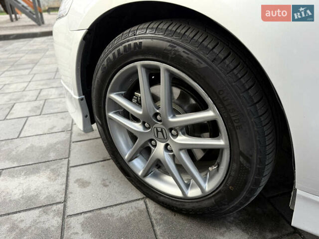 Серый Хонда Аккорд, объемом двигателя 2.4 л и пробегом 156 тыс. км за 9800 $, фото 22 на Automoto.ua