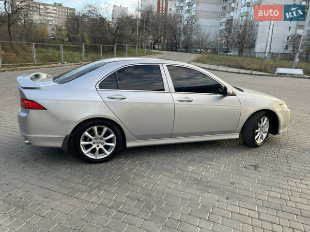 Серый Хонда Аккорд, объемом двигателя 2.4 л и пробегом 260 тыс. км за 6800 $, фото 1 на Automoto.ua