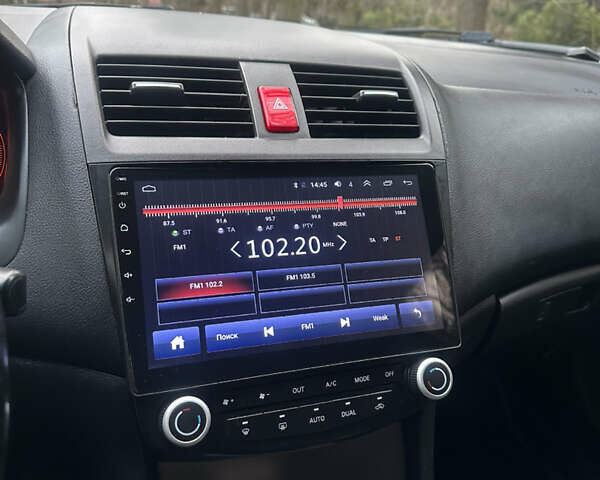 Серый Хонда Аккорд, объемом двигателя 2.2 л и пробегом 366 тыс. км за 7100 $, фото 9 на Automoto.ua