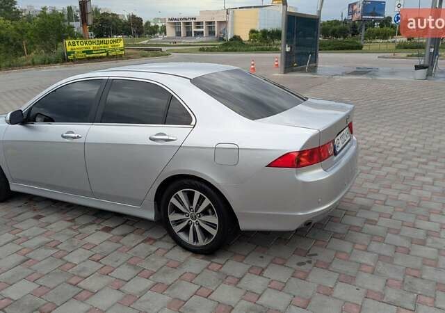 Серый Хонда Аккорд, объемом двигателя 2 л и пробегом 183 тыс. км за 6500 $, фото 5 на Automoto.ua