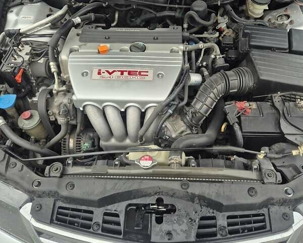 Серый Хонда Аккорд, объемом двигателя 2.35 л и пробегом 203 тыс. км за 6999 $, фото 3 на Automoto.ua