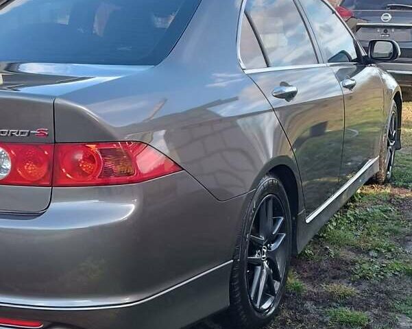 Серый Хонда Аккорд, объемом двигателя 2.35 л и пробегом 279 тыс. км за 7900 $, фото 2 на Automoto.ua