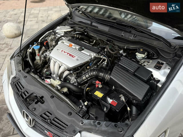 Серый Хонда Аккорд, объемом двигателя 2.4 л и пробегом 156 тыс. км за 9800 $, фото 67 на Automoto.ua