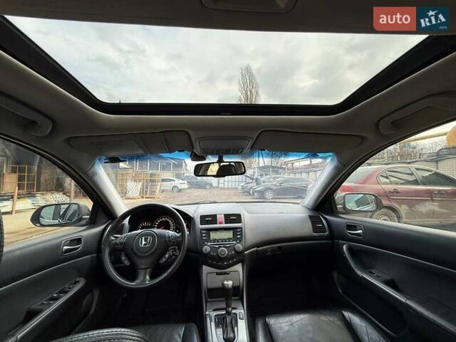 Сірий Хонда Аккорд, об'ємом двигуна 2 л та пробігом 188 тис. км за 6999 $, фото 24 на Automoto.ua
