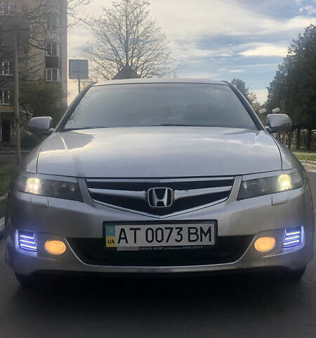 Сірий Хонда Аккорд, об'ємом двигуна 2.35 л та пробігом 222 тис. км за 6500 $, фото 2 на Automoto.ua
