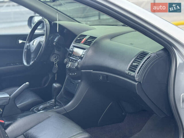 Серый Хонда Аккорд, объемом двигателя 2 л и пробегом 226 тыс. км за 6700 $, фото 18 на Automoto.ua