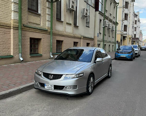 Серый Хонда Аккорд, объемом двигателя 2.35 л и пробегом 375 тыс. км за 7700 $, фото 3 на Automoto.ua