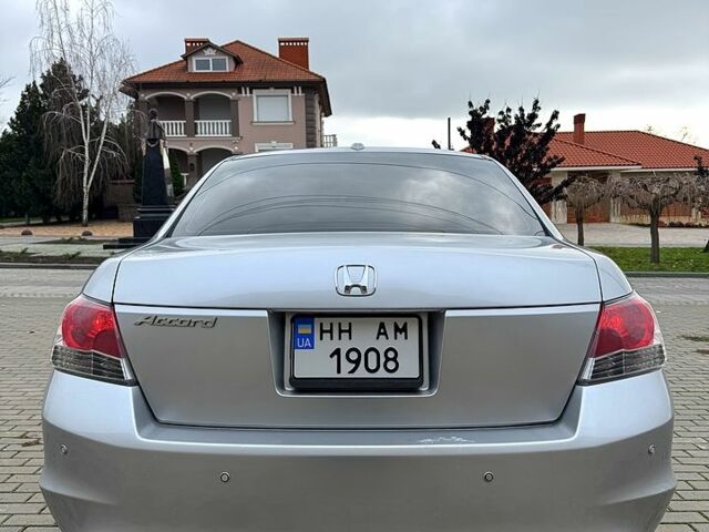 Серый Хонда Аккорд, объемом двигателя 2.4 л и пробегом 210 тыс. км за 6400 $, фото 4 на Automoto.ua