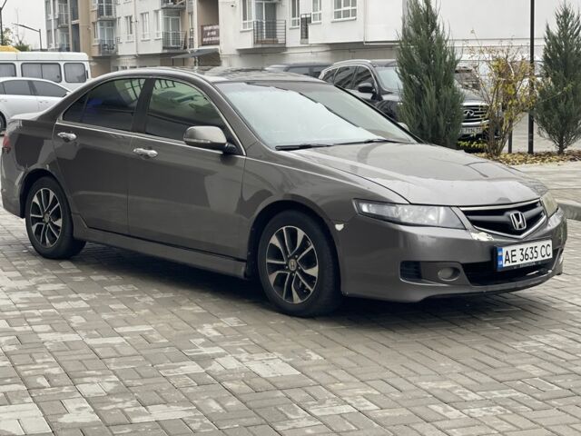 Серый Хонда Аккорд, объемом двигателя 2 л и пробегом 252 тыс. км за 4650 $, фото 2 на Automoto.ua
