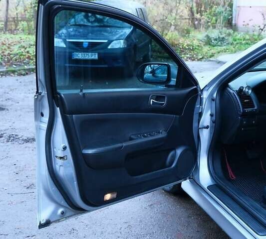 Серый Хонда Аккорд, объемом двигателя 2 л и пробегом 296 тыс. км за 6800 $, фото 12 на Automoto.ua