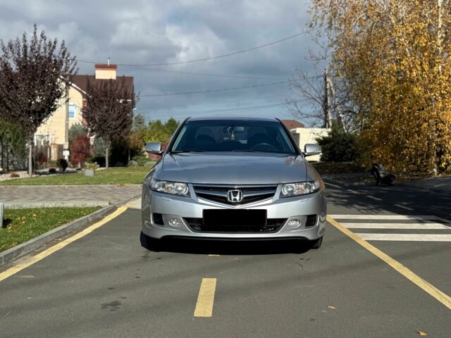Сірий Хонда Аккорд, об'ємом двигуна 2 л та пробігом 235 тис. км за 6950 $, фото 3 на Automoto.ua