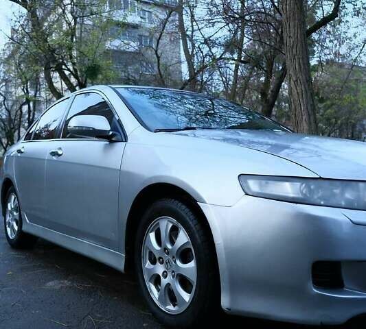 Серый Хонда Аккорд, объемом двигателя 2 л и пробегом 296 тыс. км за 6800 $, фото 2 на Automoto.ua