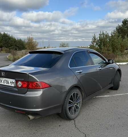 Хонда Аккорд 2007 в Сарнах на Automoto.ua Серый Хонда Аккорд, объемом двигателя 2 л и пробегом 230 тыс. км за 6500 $, фото 9 на Automoto.ua
