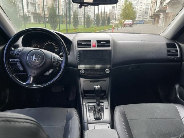 Серый Хонда Аккорд, объемом двигателя 2 л и пробегом 252 тыс. км за 4650 $, фото 9 на Automoto.ua