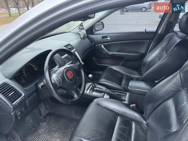 Серый Хонда Аккорд, объемом двигателя 2 л и пробегом 272 тыс. км за 6500 $, фото 9 на Automoto.ua