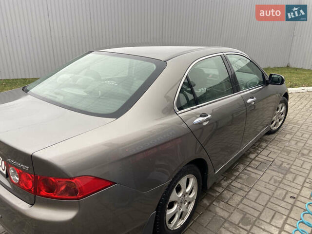 Серый Хонда Аккорд, объемом двигателя 2 л и пробегом 218 тыс. км за 7100 $, фото 4 на Automoto.ua