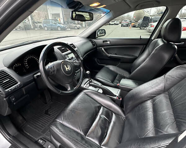 Серый Хонда Аккорд, объемом двигателя 2 л и пробегом 205 тыс. км за 8000 $, фото 18 на Automoto.ua