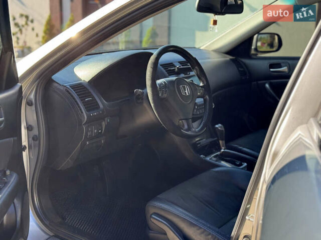 Сірий Хонда Аккорд, об'ємом двигуна 2 л та пробігом 235 тис. км за 6950 $, фото 6 на Automoto.ua