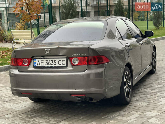 Серый Хонда Аккорд, объемом двигателя 2 л и пробегом 252 тыс. км за 4650 $, фото 2 на Automoto.ua