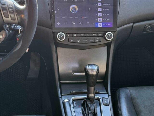 Сірий Хонда Аккорд, об'ємом двигуна 2 л та пробігом 235 тис. км за 6950 $, фото 16 на Automoto.ua