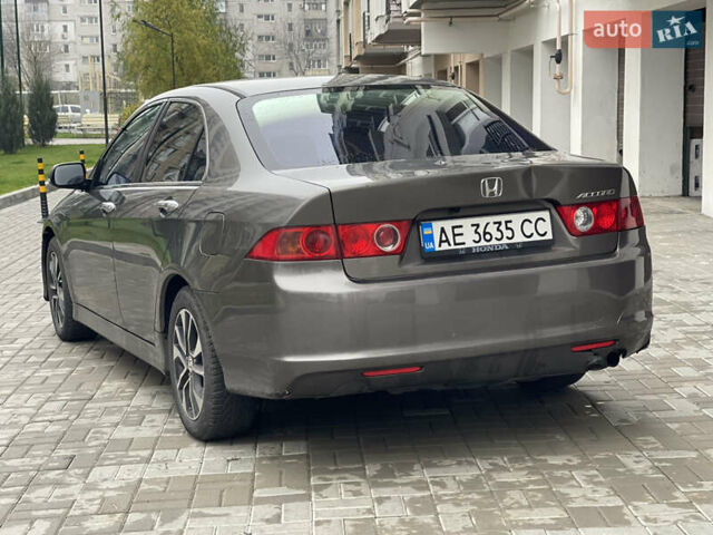 Серый Хонда Аккорд, объемом двигателя 2 л и пробегом 252 тыс. км за 4650 $, фото 1 на Automoto.ua
