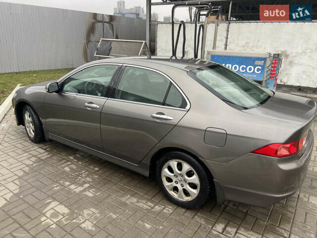 Серый Хонда Аккорд, объемом двигателя 2 л и пробегом 218 тыс. км за 7100 $, фото 3 на Automoto.ua
