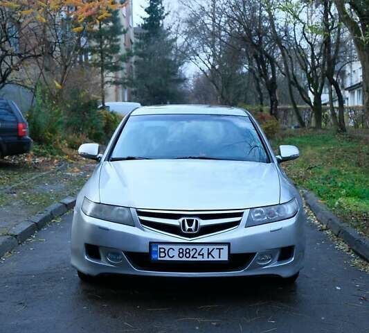 Серый Хонда Аккорд, объемом двигателя 2 л и пробегом 296 тыс. км за 6800 $, фото 9 на Automoto.ua