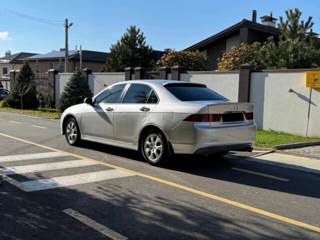 Сірий Хонда Аккорд, об'ємом двигуна 2 л та пробігом 235 тис. км за 6950 $, фото 1 на Automoto.ua