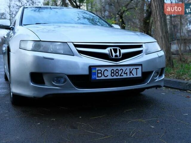 Серый Хонда Аккорд, объемом двигателя 2 л и пробегом 296 тыс. км за 6800 $, фото 7 на Automoto.ua