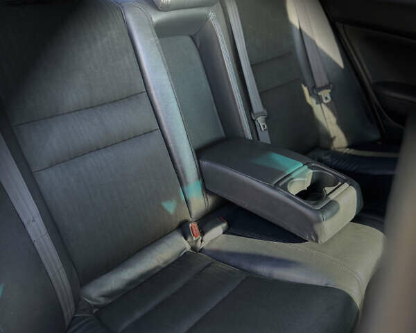 Сірий Хонда Аккорд, об'ємом двигуна 2 л та пробігом 235 тис. км за 6950 $, фото 17 на Automoto.ua