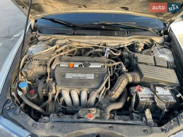 Серый Хонда Аккорд, объемом двигателя 2 л и пробегом 316 тыс. км за 6500 $, фото 10 на Automoto.ua