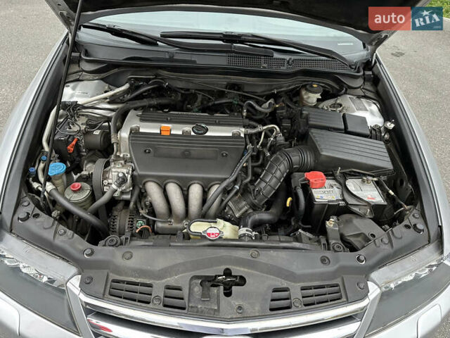 Серый Хонда Аккорд, объемом двигателя 2 л и пробегом 205 тыс. км за 8000 $, фото 13 на Automoto.ua