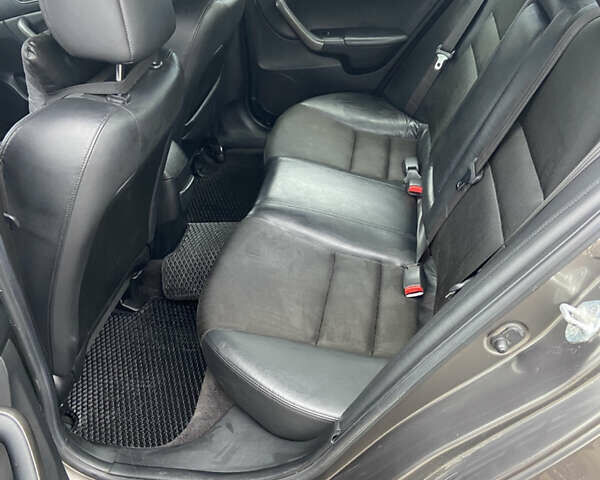 Серый Хонда Аккорд, объемом двигателя 2 л и пробегом 218 тыс. км за 7100 $, фото 10 на Automoto.ua