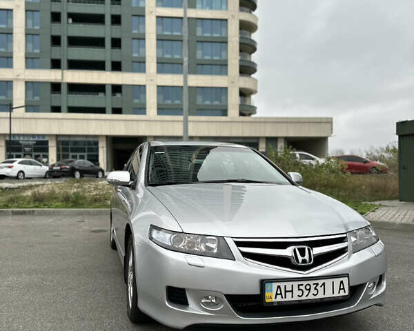 Серый Хонда Аккорд, объемом двигателя 2 л и пробегом 205 тыс. км за 8000 $, фото 11 на Automoto.ua