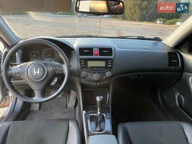 Серый Хонда Аккорд, объемом двигателя 2 л и пробегом 316 тыс. км за 6500 $, фото 7 на Automoto.ua
