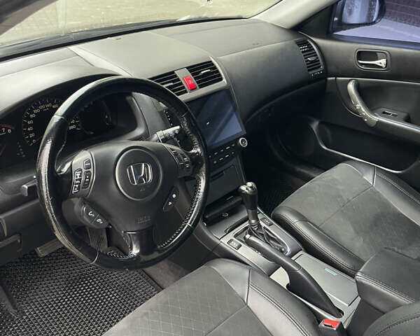 Серый Хонда Аккорд, объемом двигателя 2 л и пробегом 252 тыс. км за 4650 $, фото 9 на Automoto.ua