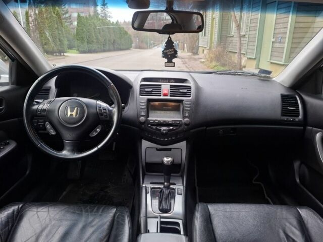 Серый Хонда Аккорд, объемом двигателя 2.4 л и пробегом 252 тыс. км за 3032 $, фото 6 на Automoto.ua