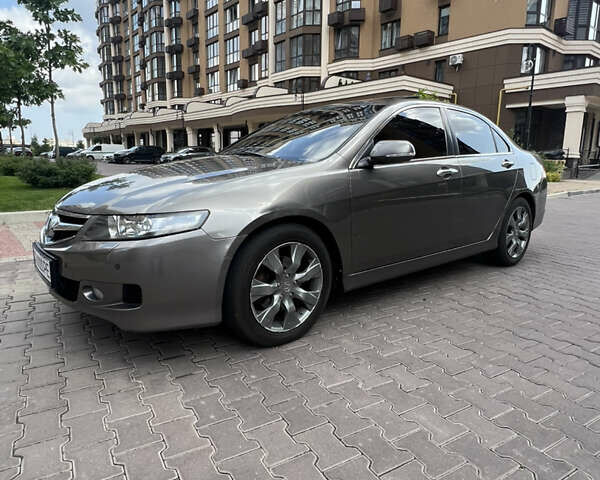 Серый Хонда Аккорд, объемом двигателя 2.4 л и пробегом 250 тыс. км за 7700 $, фото 10 на Automoto.ua