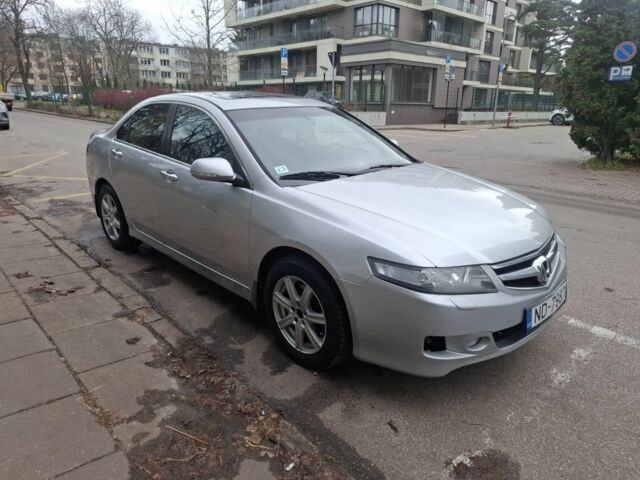 Серый Хонда Аккорд, объемом двигателя 2.4 л и пробегом 252 тыс. км за 3032 $, фото 4 на Automoto.ua