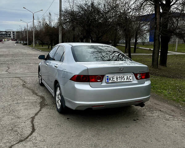 Сірий Хонда Аккорд, об'ємом двигуна 2 л та пробігом 203 тис. км за 6500 $, фото 3 на Automoto.ua
