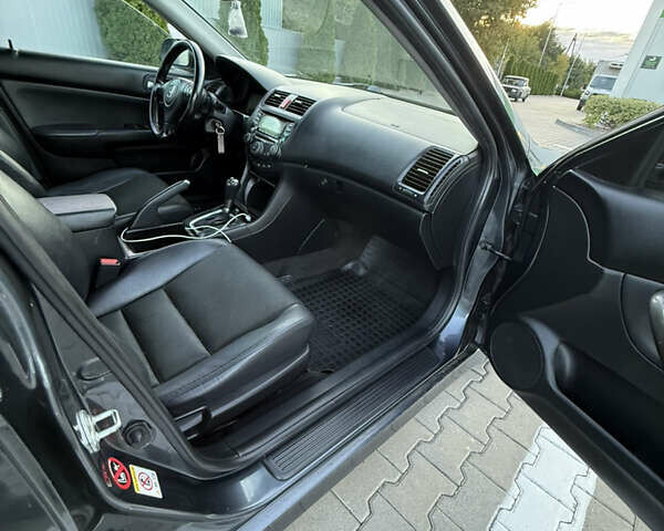 Сірий Хонда Аккорд, об'ємом двигуна 2 л та пробігом 278 тис. км за 6650 $, фото 7 на Automoto.ua